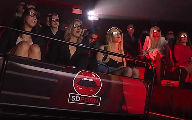 Amsterdam’da yeni açılan 5D Porno sineması yoğun ilgi gördü!